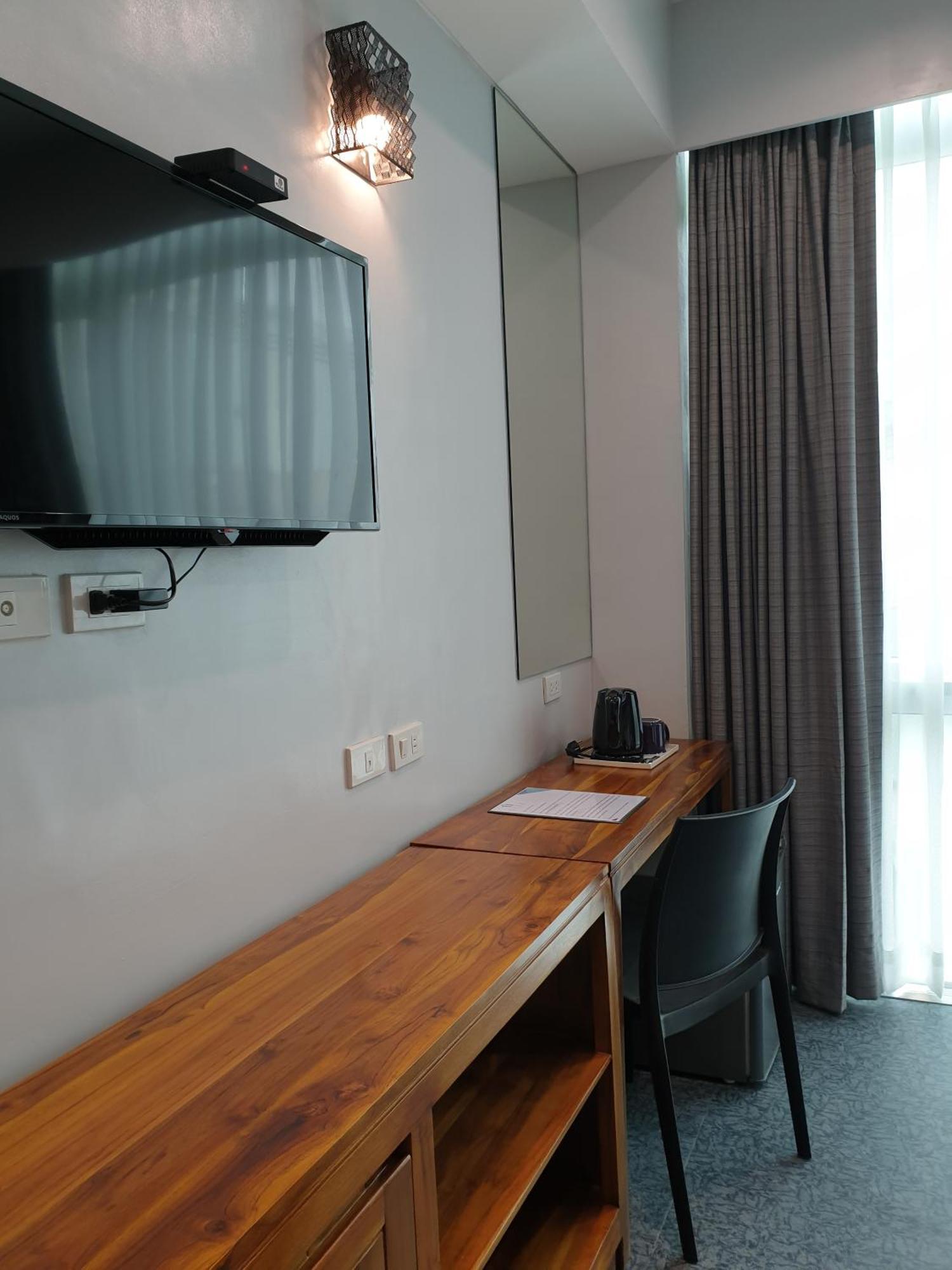 Li Mkt Makati City Ngoại thất bức ảnh
